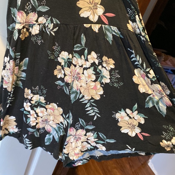 Floral romper - Picture 5 of 6